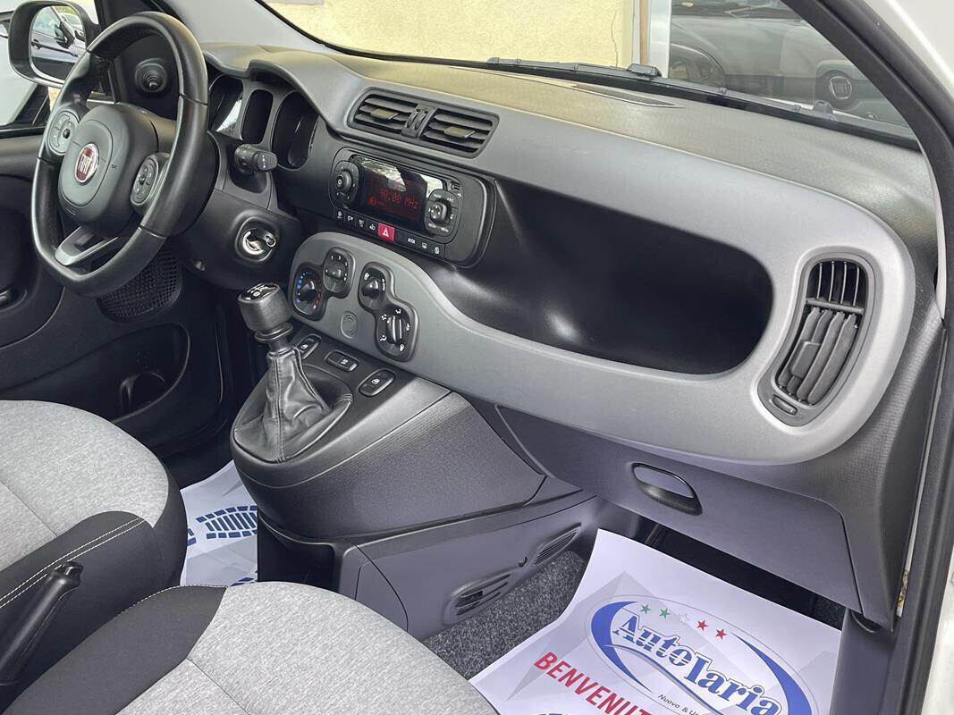 Fiat Panda 1.2 Lounge "Uconnect Bluetooth - Clima automatico -Volante multifunzione " Aziedali