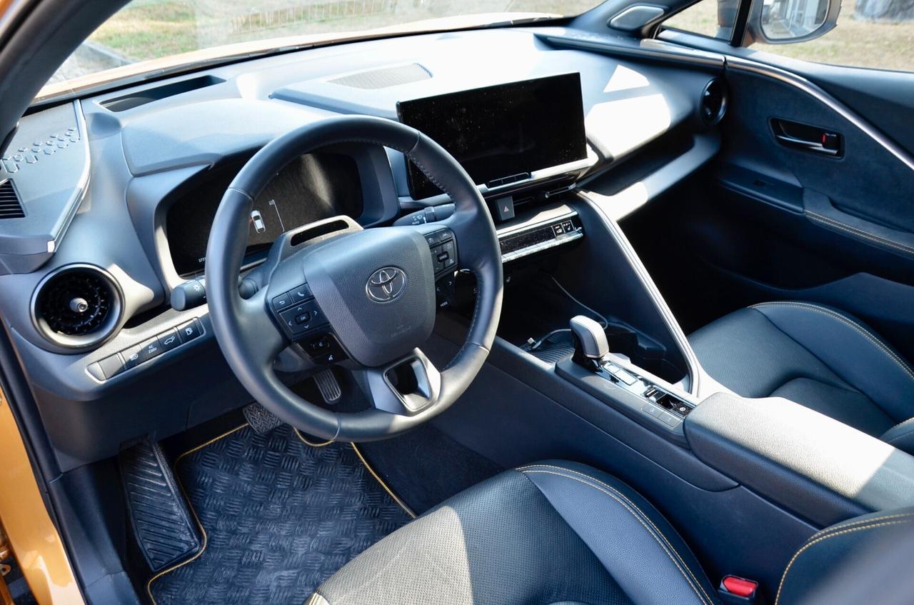 TOYOTA C-HR 2.0 PHEV PLUG-IN LOUNGE PREMIERE FWD 223cv E-CVT, UNICO UTILIZZATORE, EURO 6E, UFF ITALIANA, TETTO, HI-FI JBL, FARI LED, RETRO 360°, PERMUTE