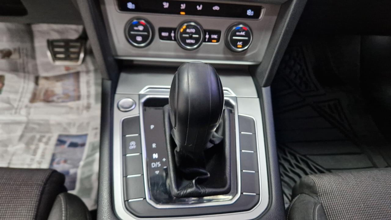 Volkswagen Passat Variant 1.6 TDI DSG Comfortline BlueMotion Tech.