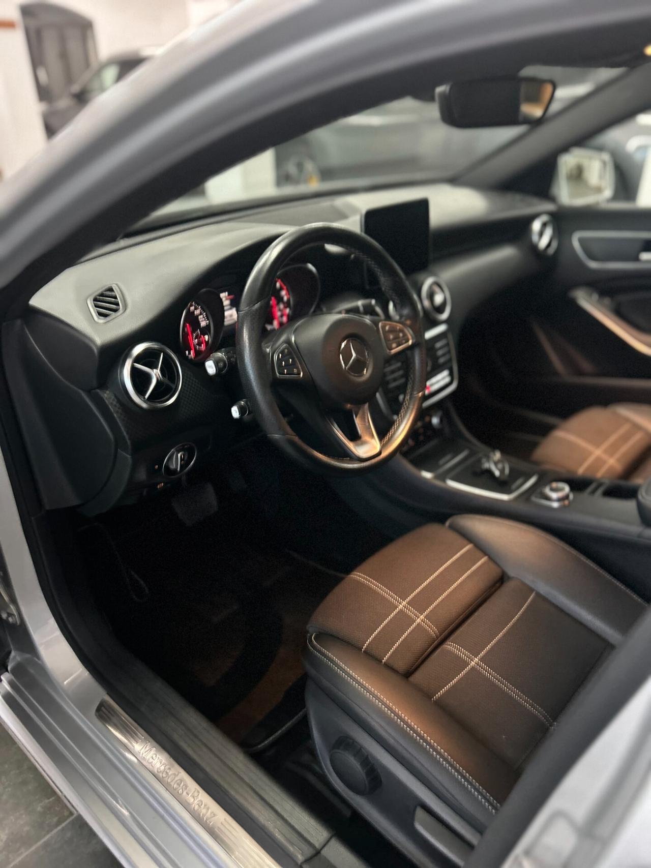 Mercedes-benz A 200 d Automatic Sport - 2017