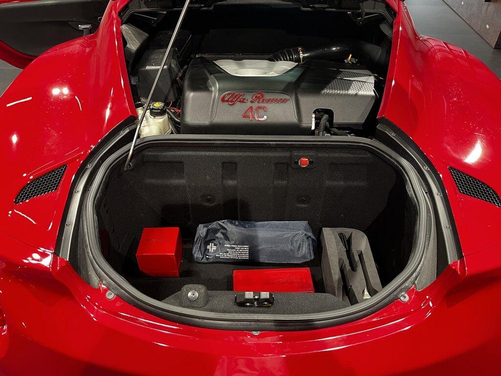 Alfa Romeo 4C Coupe 1750 tbi 240cv tct