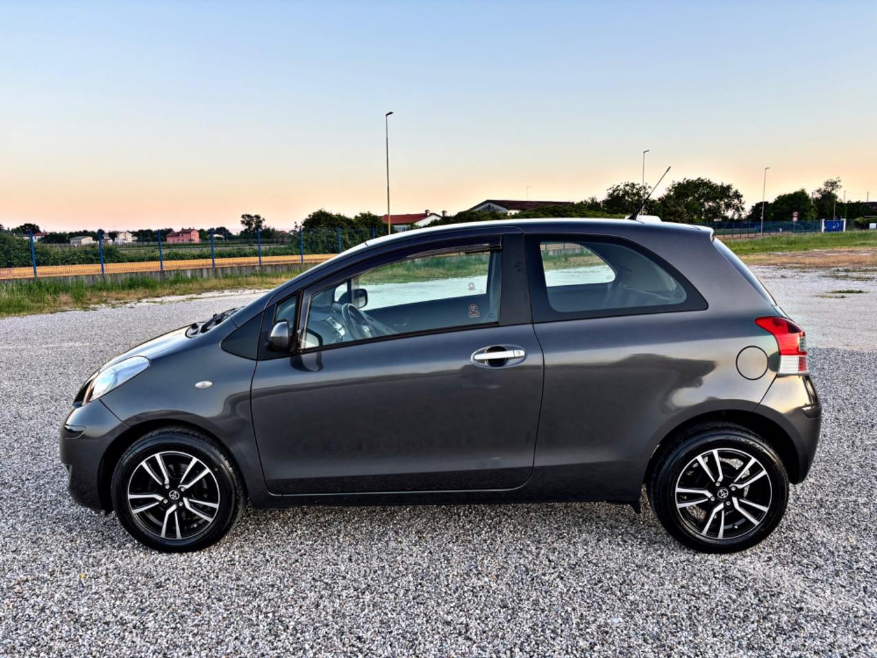 Toyota Yaris 1.3 Dual VVT-i 100cv Neopatentati 2010