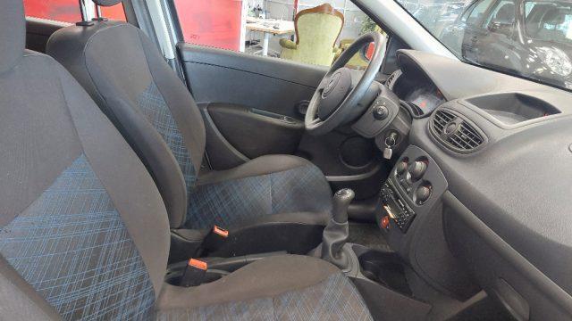 RENAULT Clio 1.2 16V 5 porte 4U Pack