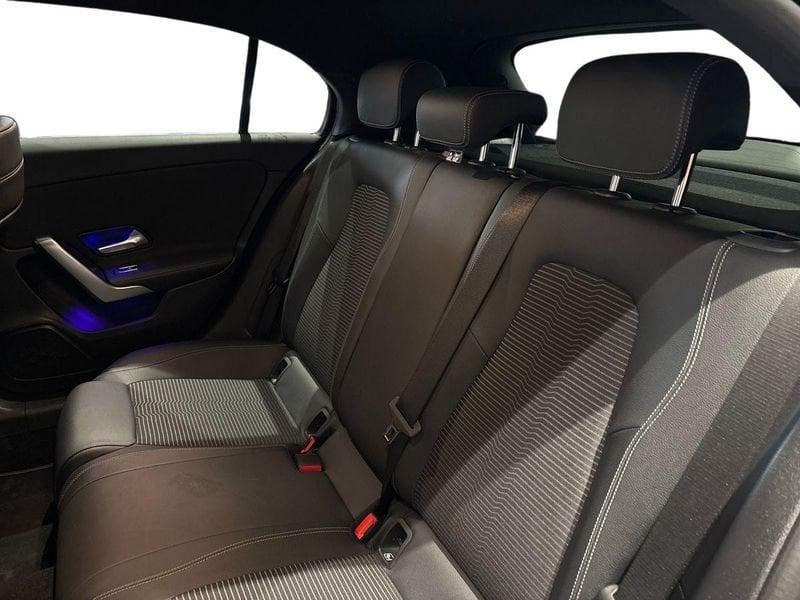 Mercedes-Benz Classe A A 180 d Sport Night edition auto