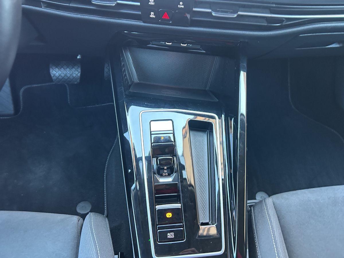 VOLKSWAGEN - Golf- 2.0 tdi Life 115cv dsg