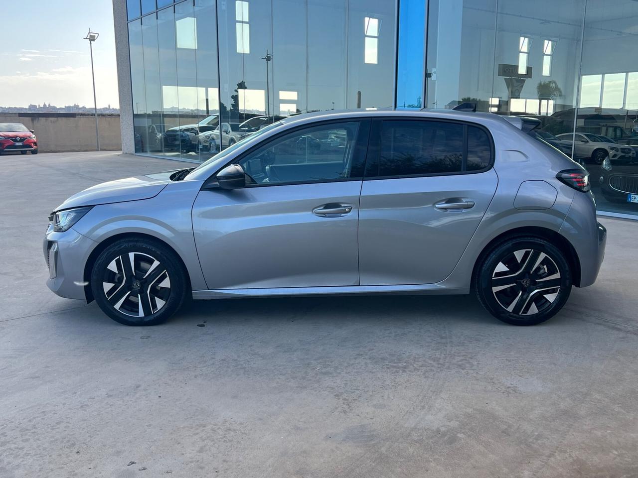 Peugeot 208 1.2 puretech Allure - possibiltà noleggio no scoring