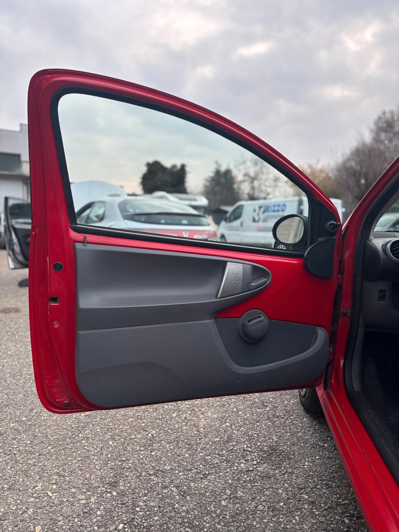 Peugeot 107 1.0 50kW Benz *78.000 km UNICO proprietario*