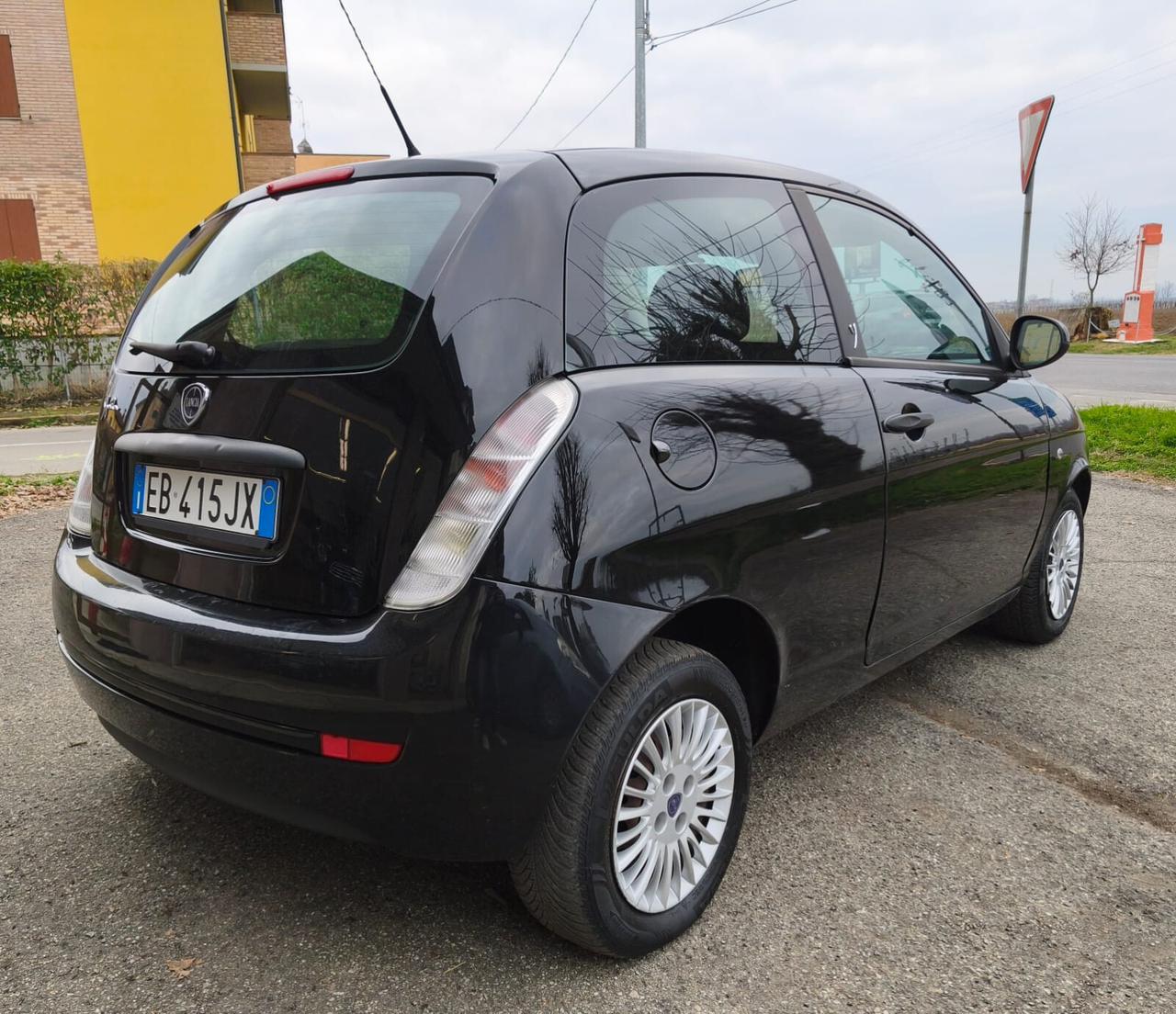 Lancia Ypsilon 1.2 Elle