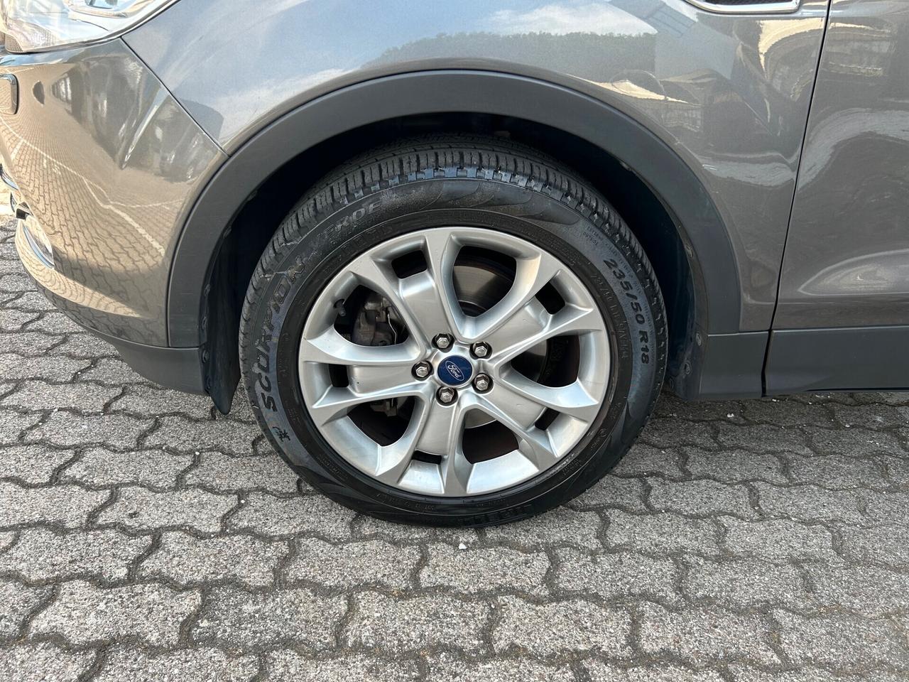Ford Kuga 2.0 tdci Titanium 4wd 140cv powershift