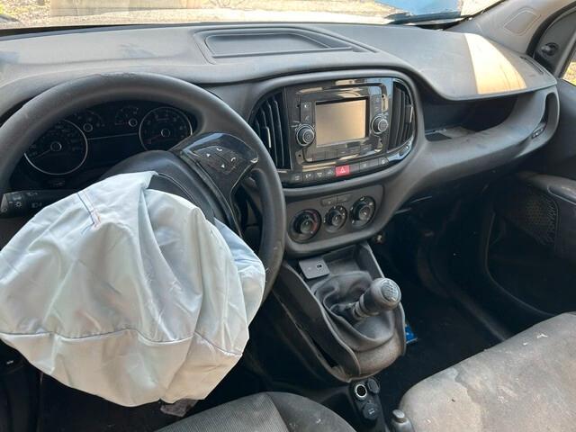 Fiat Doblo Doblò 1.6 020 sinistrato incidentato MJT 105CV S&S PC-TN Cargo Lounge