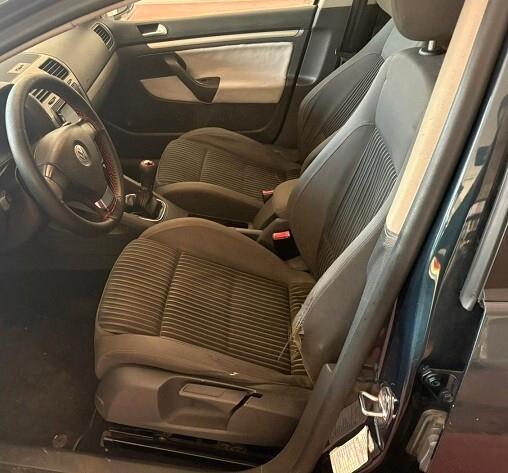 VOLKSWAGEN GOLF serie5 DIESEL 1900 CV 105 PER NEOPATENTATI Km 210.348 garanzia 12 mesi