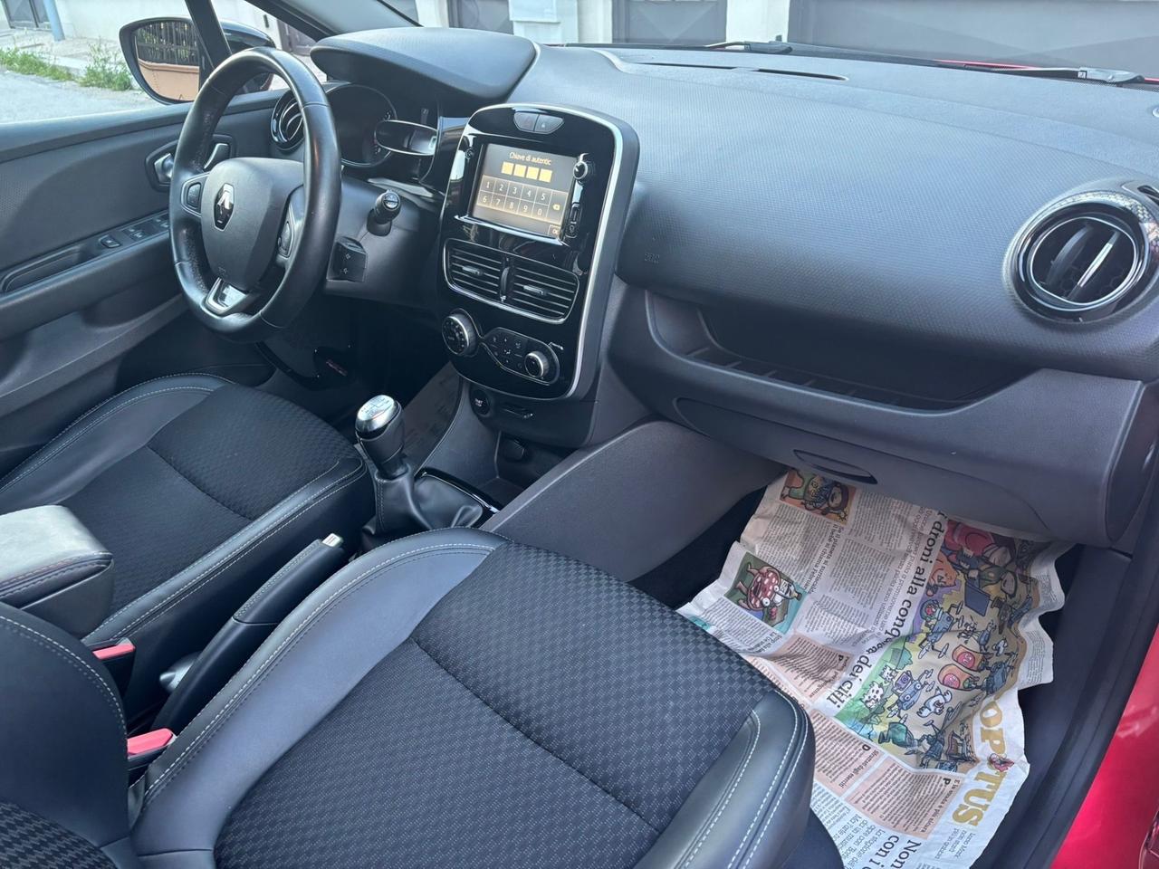 Renault Clio dCi 8V 90 CV 5 porte Moschino Intens