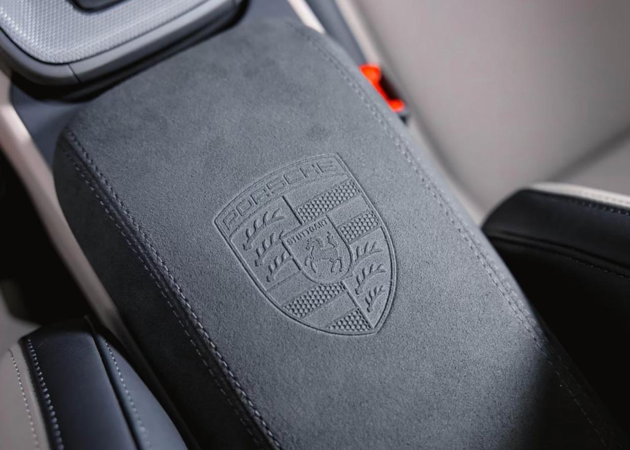 PORSCHE 992 Carrera 394cv*CONSEGNA 30 GIORNI*IVA DET