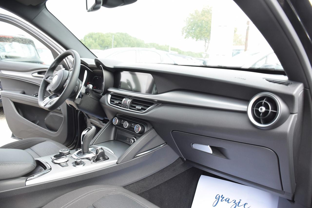 Alfa Romeo Stelvio 4700KM - 2.2 Turbodiesel 160CV AT8 RWD Sprint FULL IVA DETR.