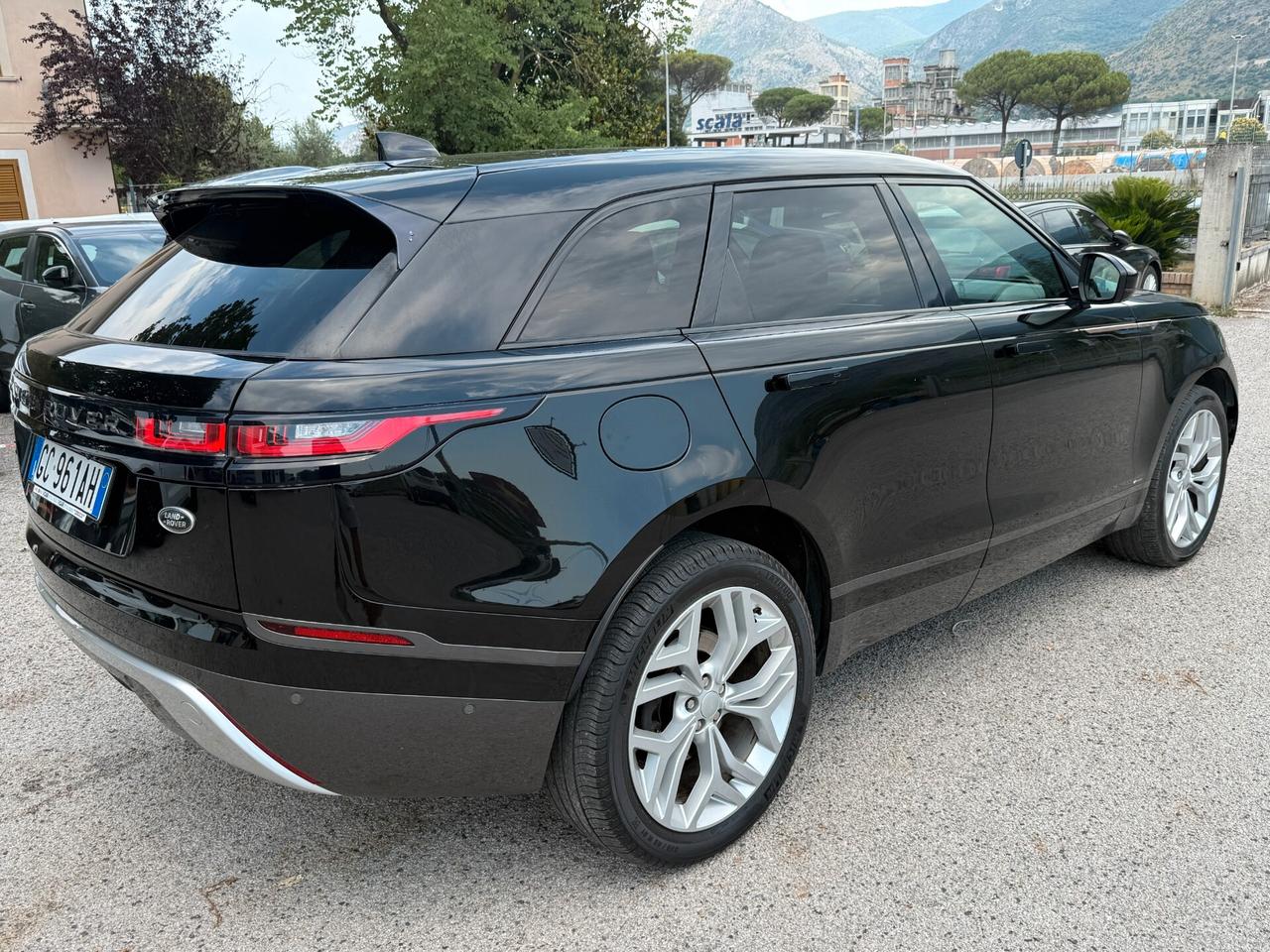 Land Rover Range Velar 2.0D I4 240 CV HSE pari al nuovo