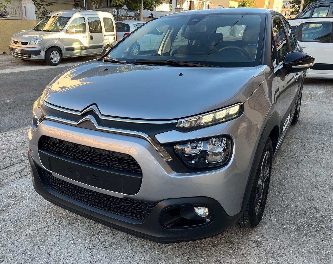 Citroen C3 PureTech 83 S&S Plus*Carplay+Navi