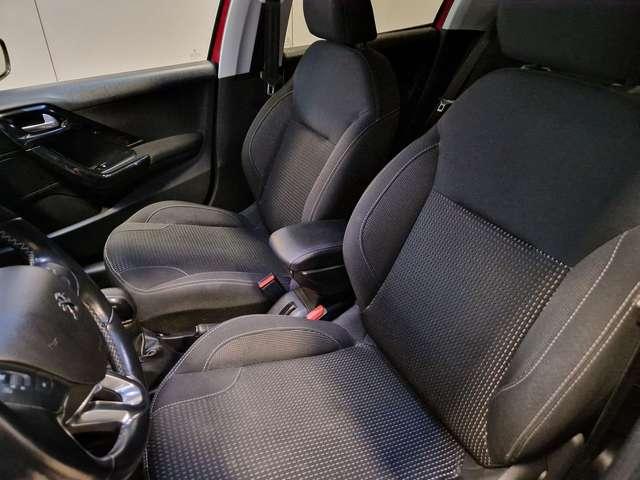 Peugeot 208 PureTech 82 5 porte Allure