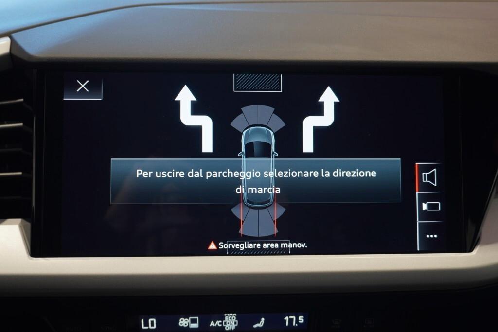 AUDI Q4 40 E-TRON 204CV AUTOMATIC BUSINESS ( FARI LED - VIRTUAL COCKPIT - ADAPTIVE CRUISE - CLIMA TRIZONA - NAVI - MIRROR - PDC - TELECAMERA POST. - CERCHI 19 )