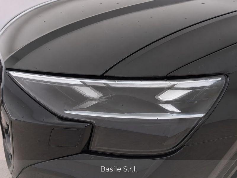 Audi Q8 55 TFSI e 290kW quattro tip. S Line Ed.