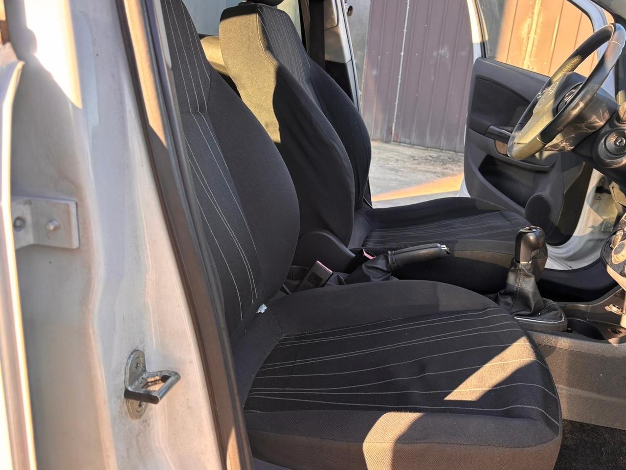 Opel Corsa 1.2 80CV 5 porte GPL-TECH Edition