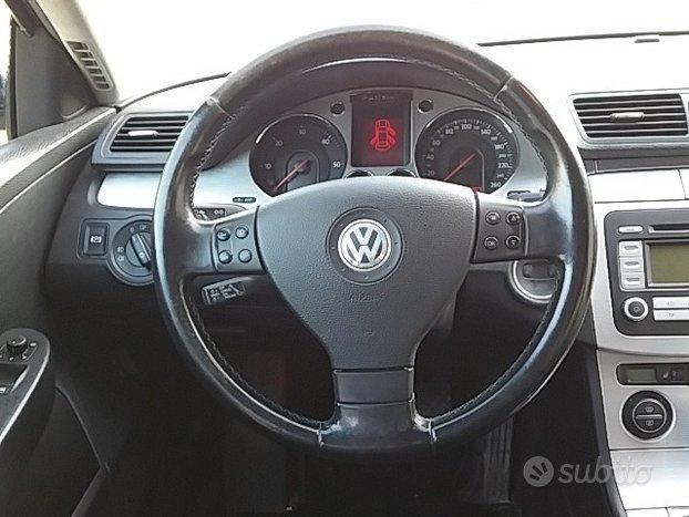 Volkswagen Passat 2.0 16V TDI 170CV Var. DSG Highline