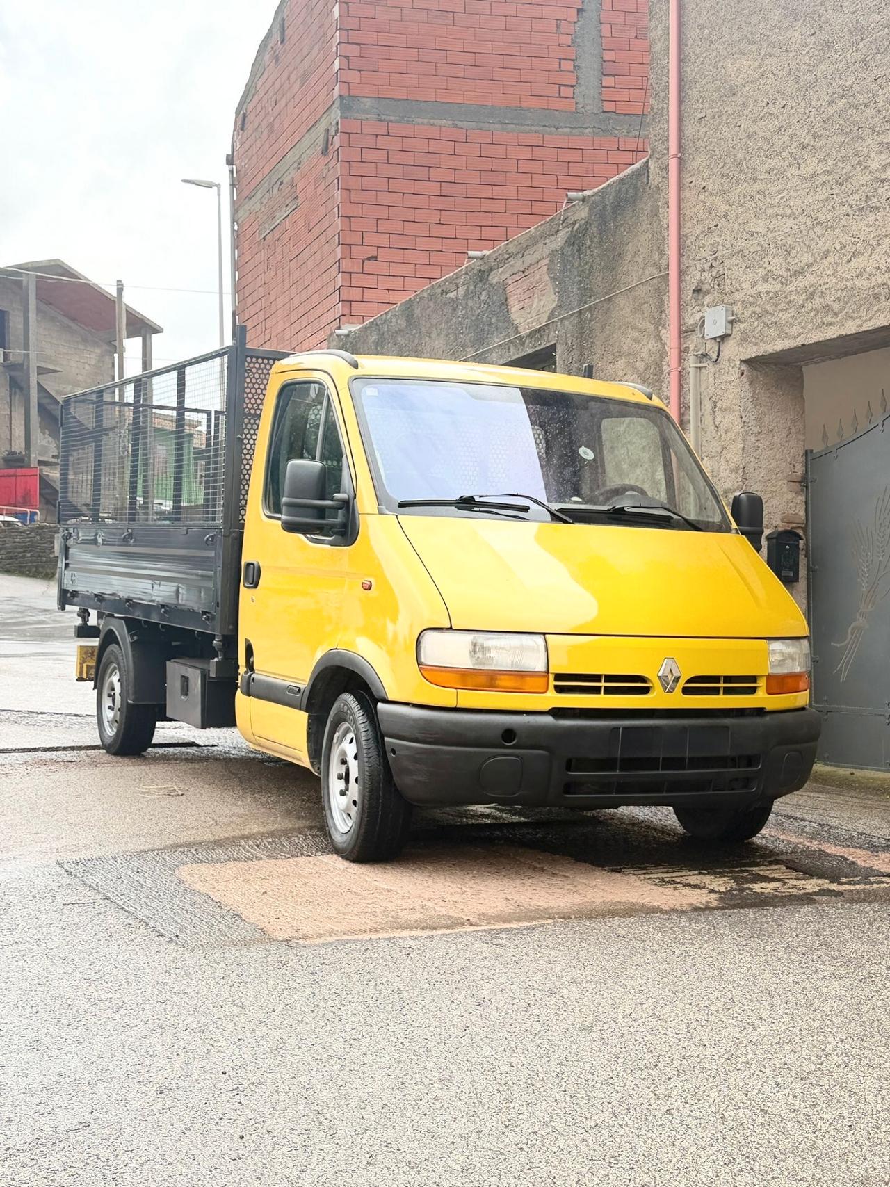 Renault Master 2.5 td ribaltabile