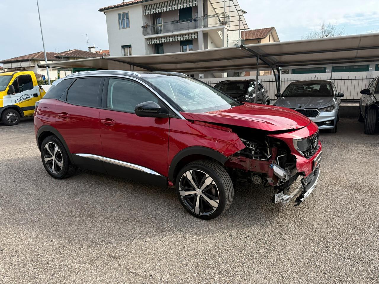 Peugeot 3008 130 EAT8 Allure ! INCIDENTATA !