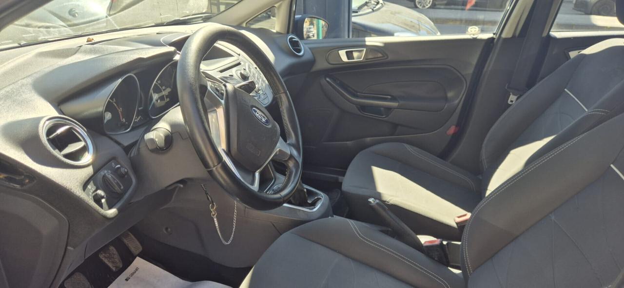 Ford Fiesta 1.4 3p. Bz.- GPL Titanium 2013 USATO