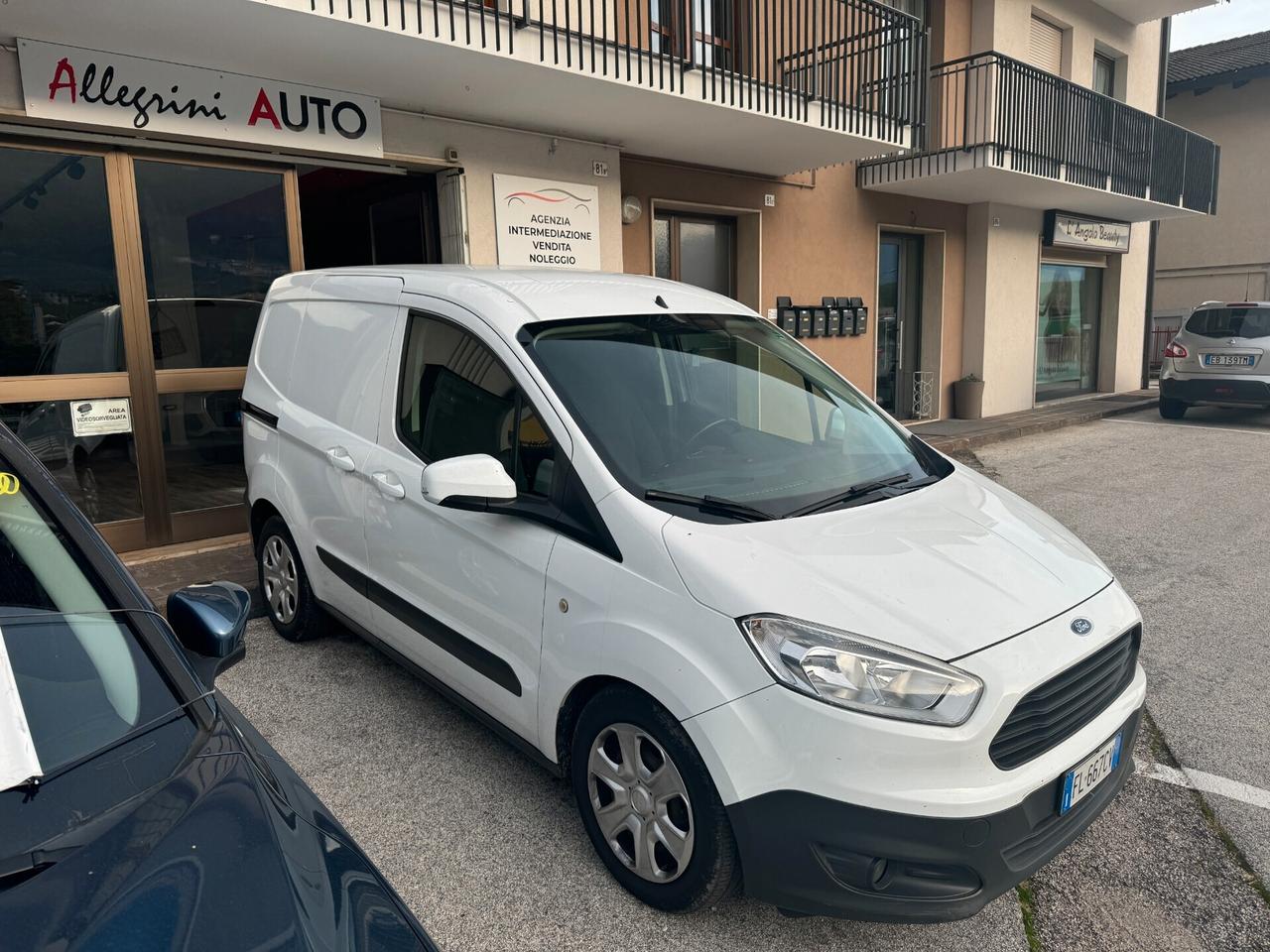 Ford Transit Courier 2017