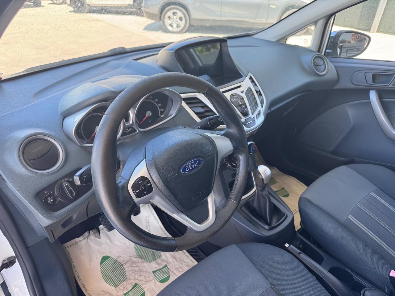Ford Fiesta 1.4 TDCi 5p. Titanium