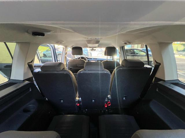 VOLKSWAGEN Touran 2.0 TDI 150 CV SCR DSG Executive BlueMotion Tech.