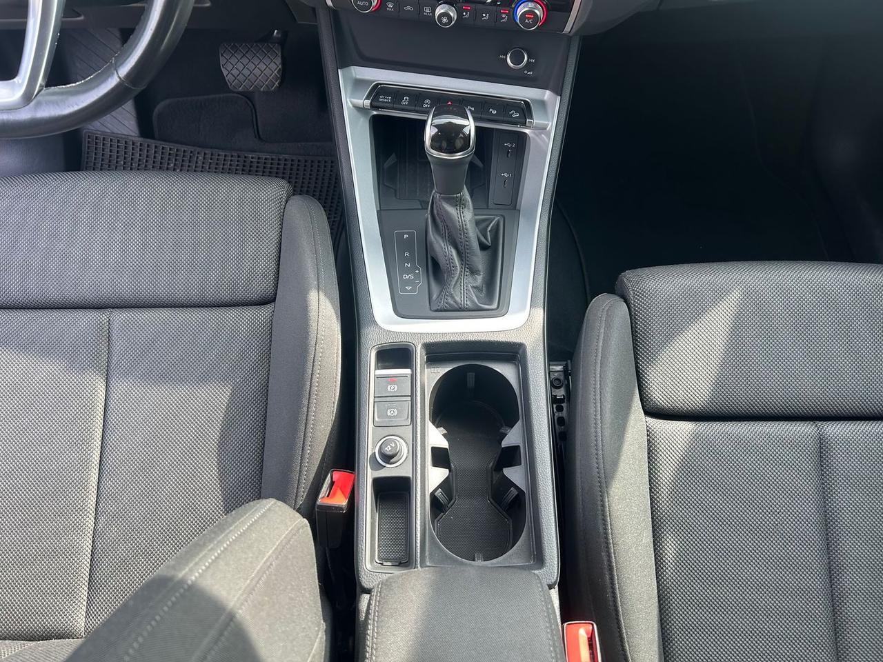 Audi Q3 S TRONIC S-LINE EDITION 2.0 35 TDI #9862