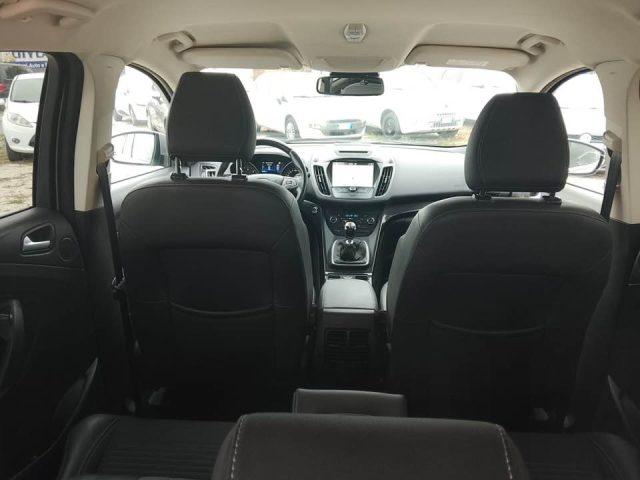 FORD Kuga 1.5 TDCI 120CV S&S 2WD Powershift ST-Line Business