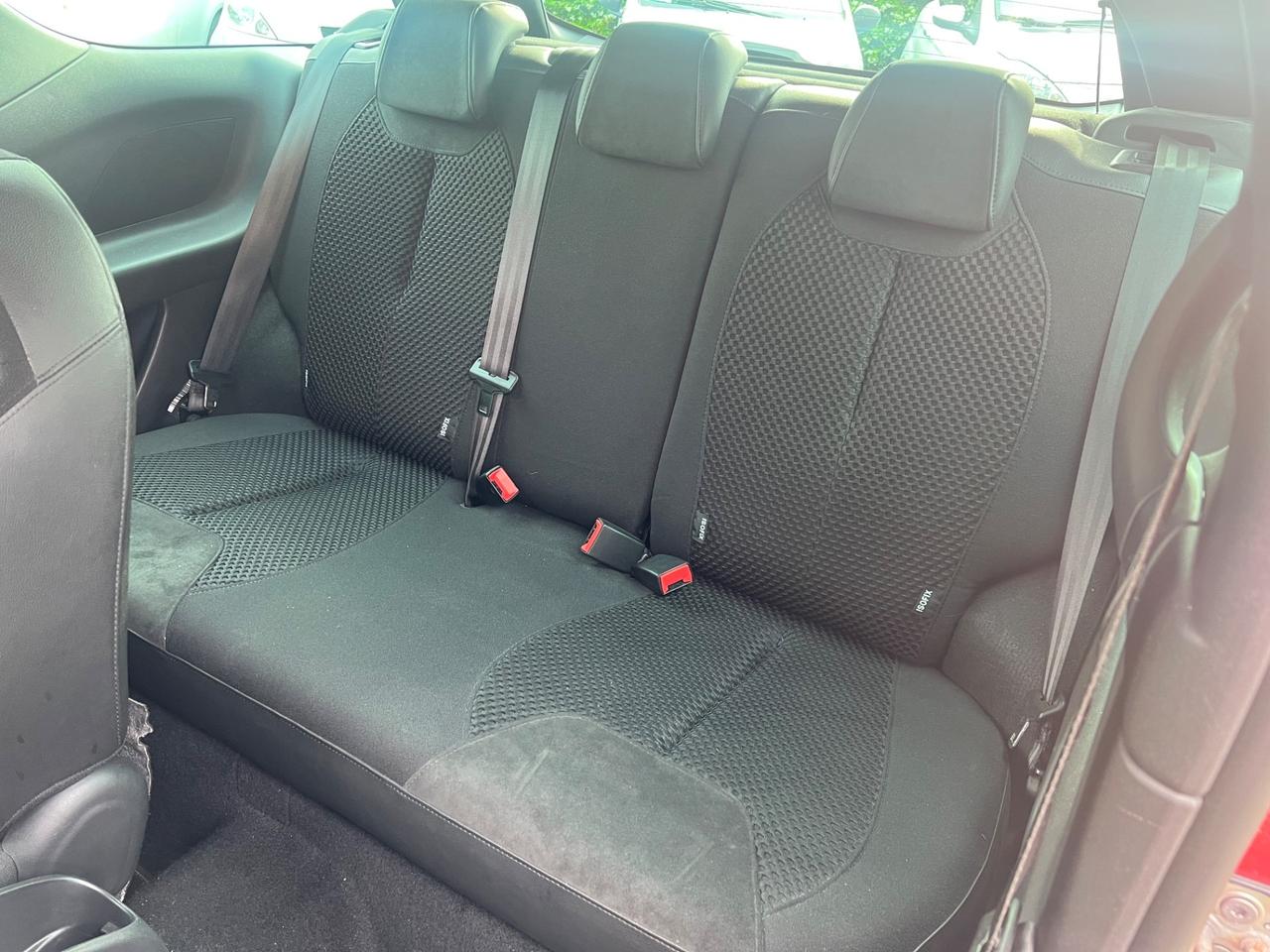 Ds DS3 DS 3 BlueHDi 120 Ines De La Fressange