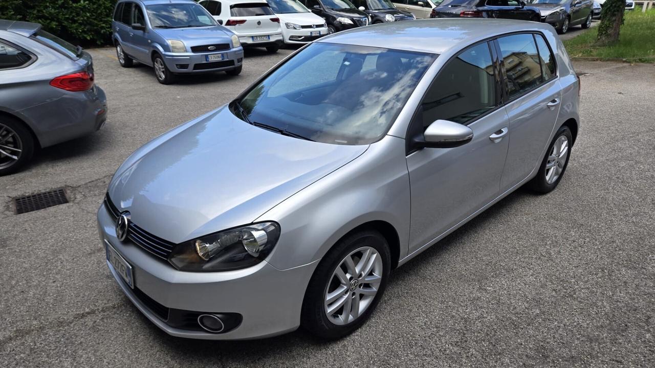 Volkswagen Golf 1.6 TDI 5p. Highline Neopatentati