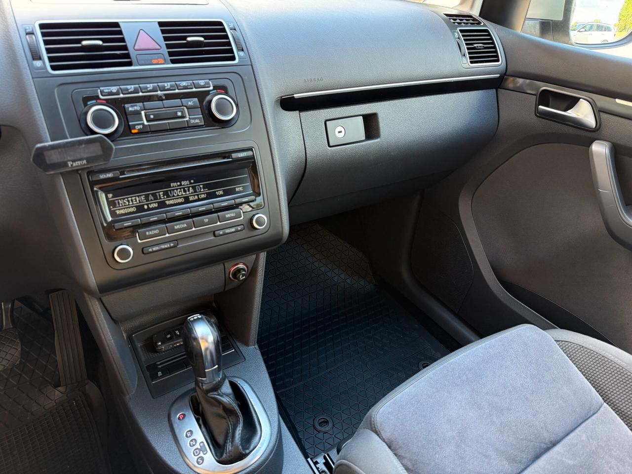Volkswagen Touran 2.0 TDI 140 CV DSG Highline