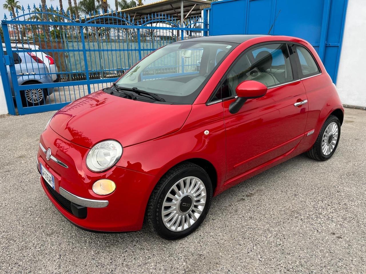 Fiat 500 lounge -1.2 benz-km 73000-2011