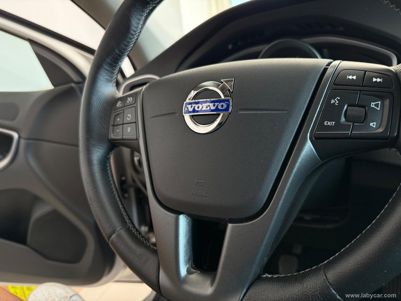 VOLVO V40 D2 Business