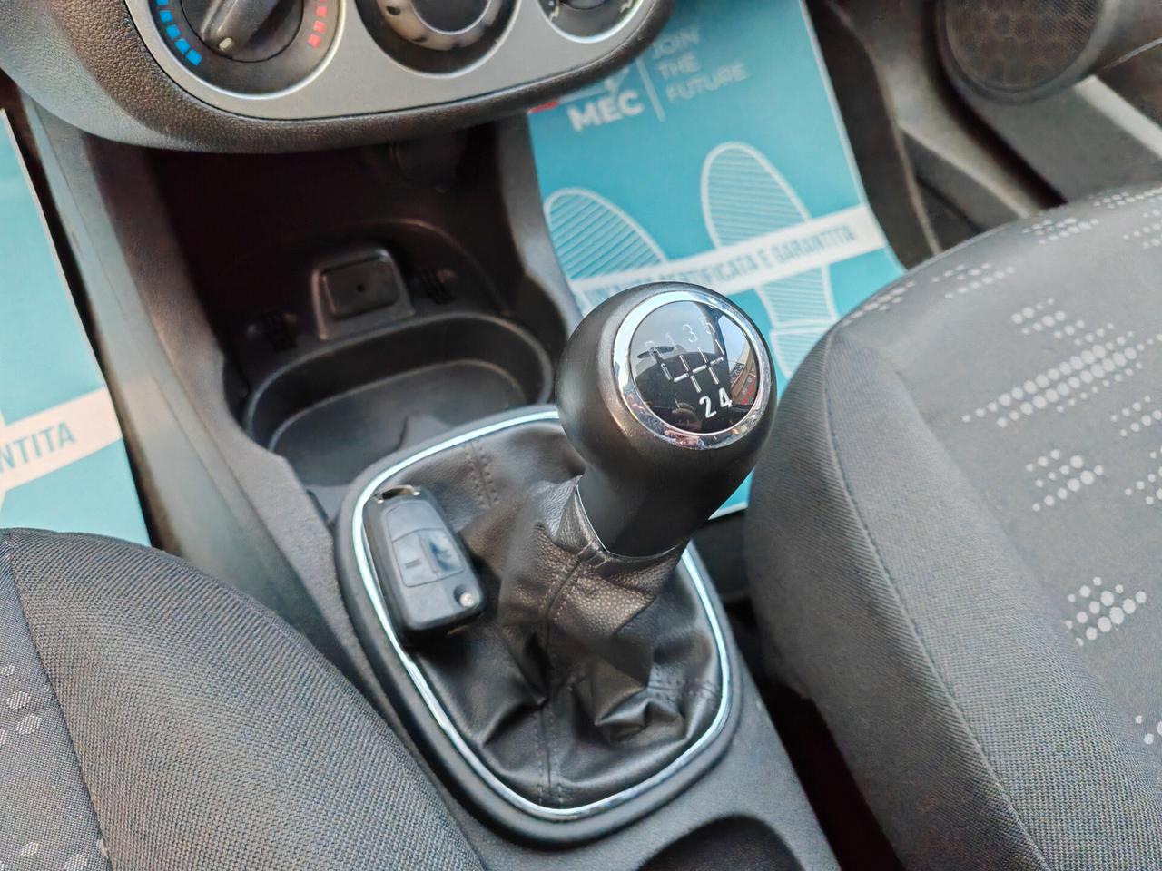Opel Corsa 1.3 diesel 01/2012 Cv75
