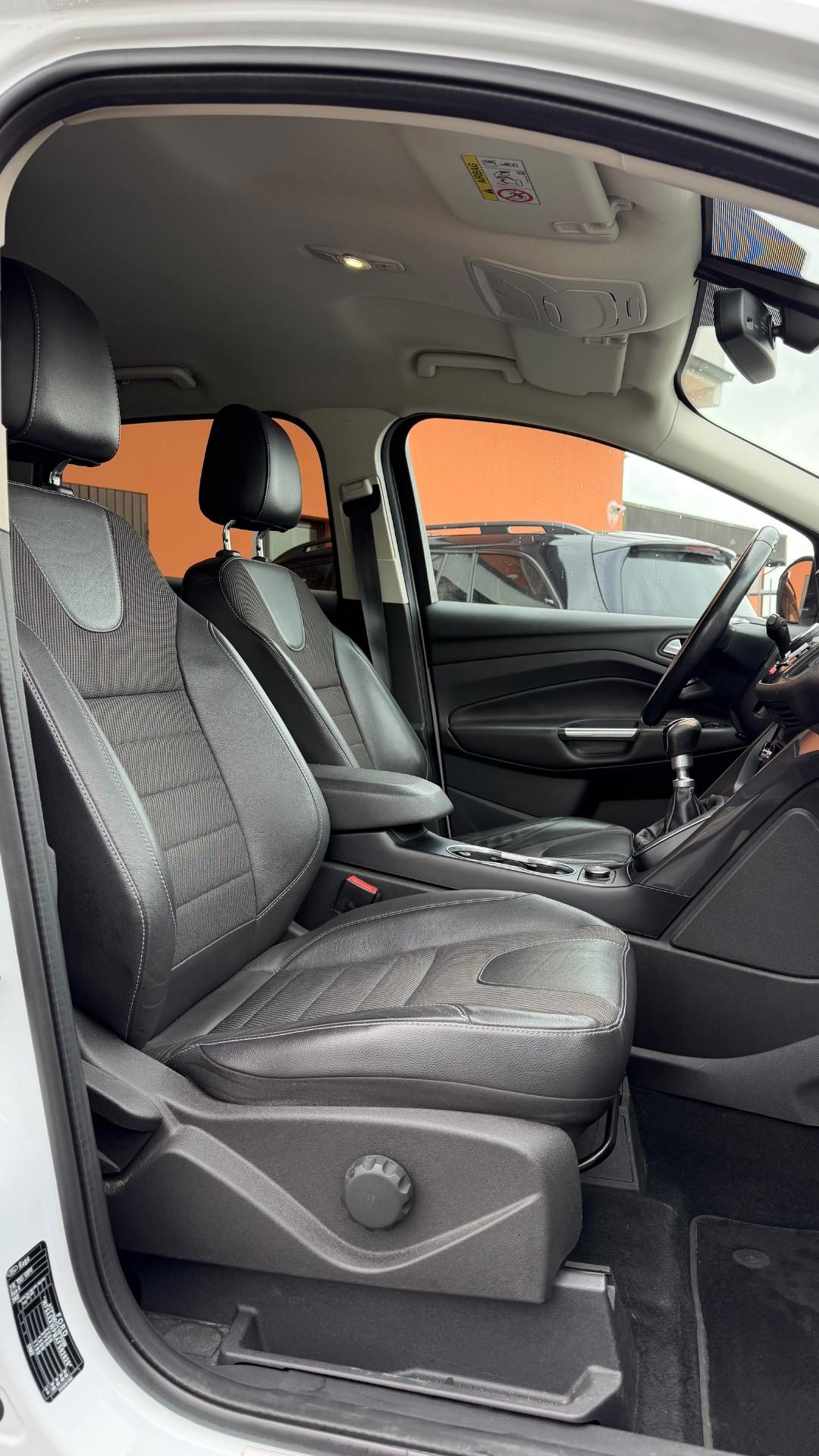 Ford Kuga 2.0 TDCI 120 CV S&S 2WD Titanium