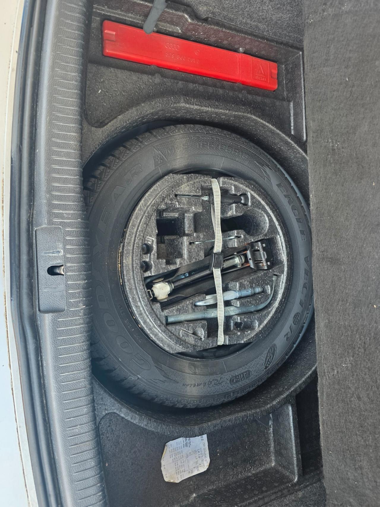 Volkswagen Golf 1.9 TDI 5p. Sportline con 381.000km