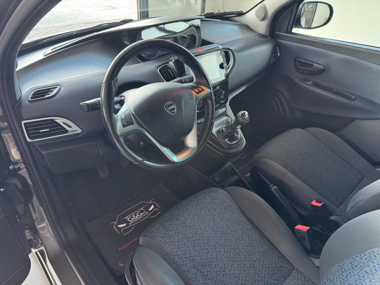 Lancia Ypsilon 1.0 FireFly Hybrid Gold - 2023