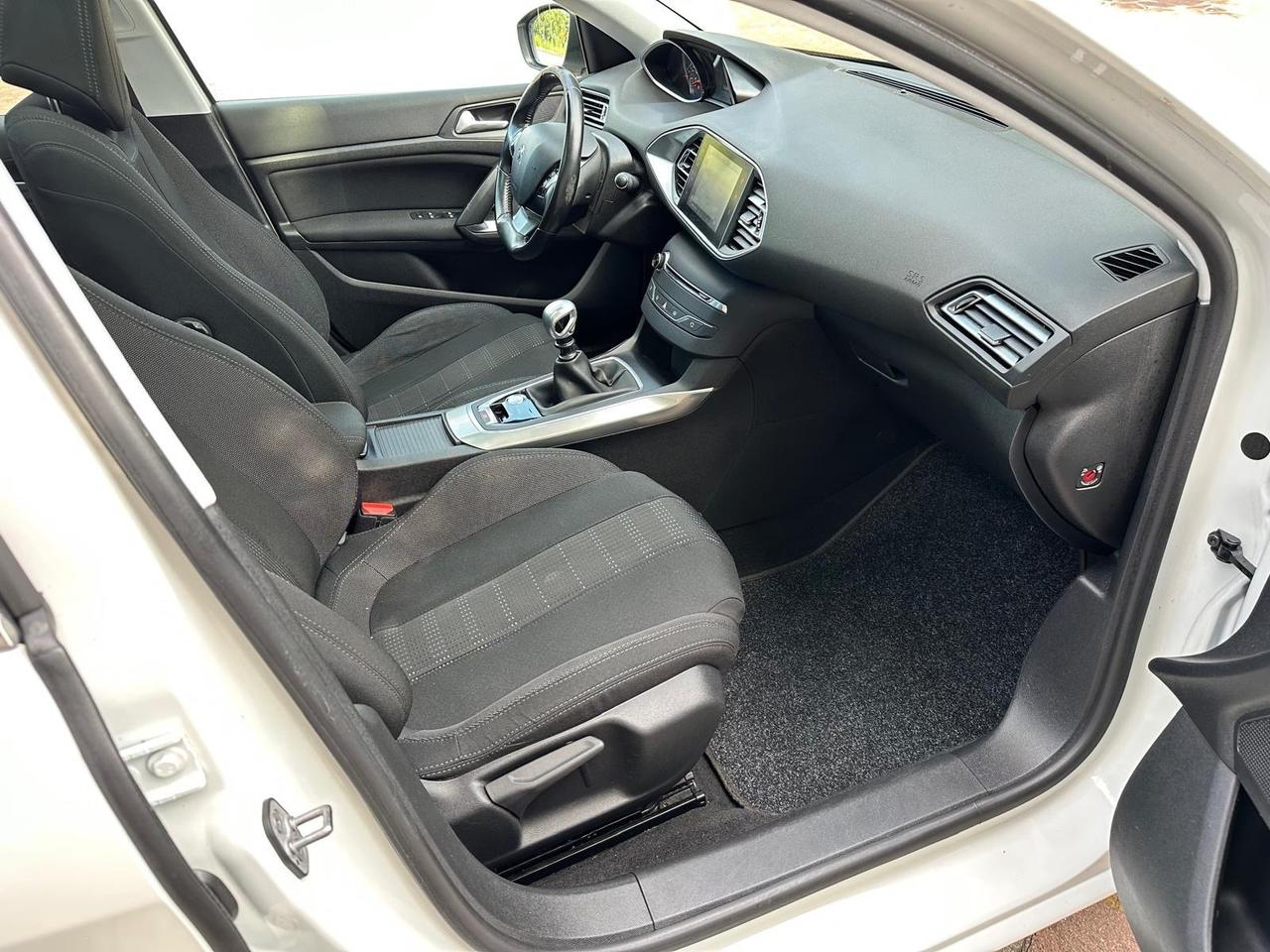 Peugeot 308 BlueHDi 120 S&S 6 SW GT Line