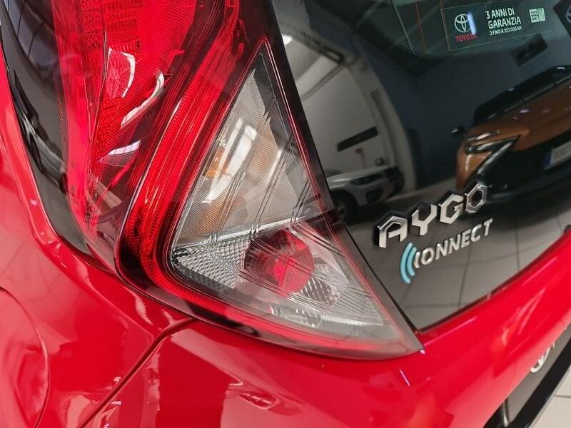 Toyota Aygo Connect 1.0 VVT-i 72 CV 5 porte x-cool