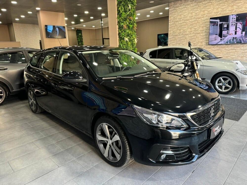 Peugeot 308 BlueHDi 130 S&S EAT 8 Business automatica