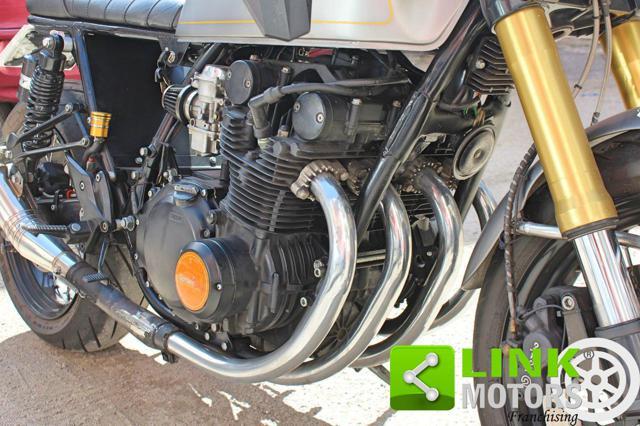 SUZUKI GS 550 CAFE RACER