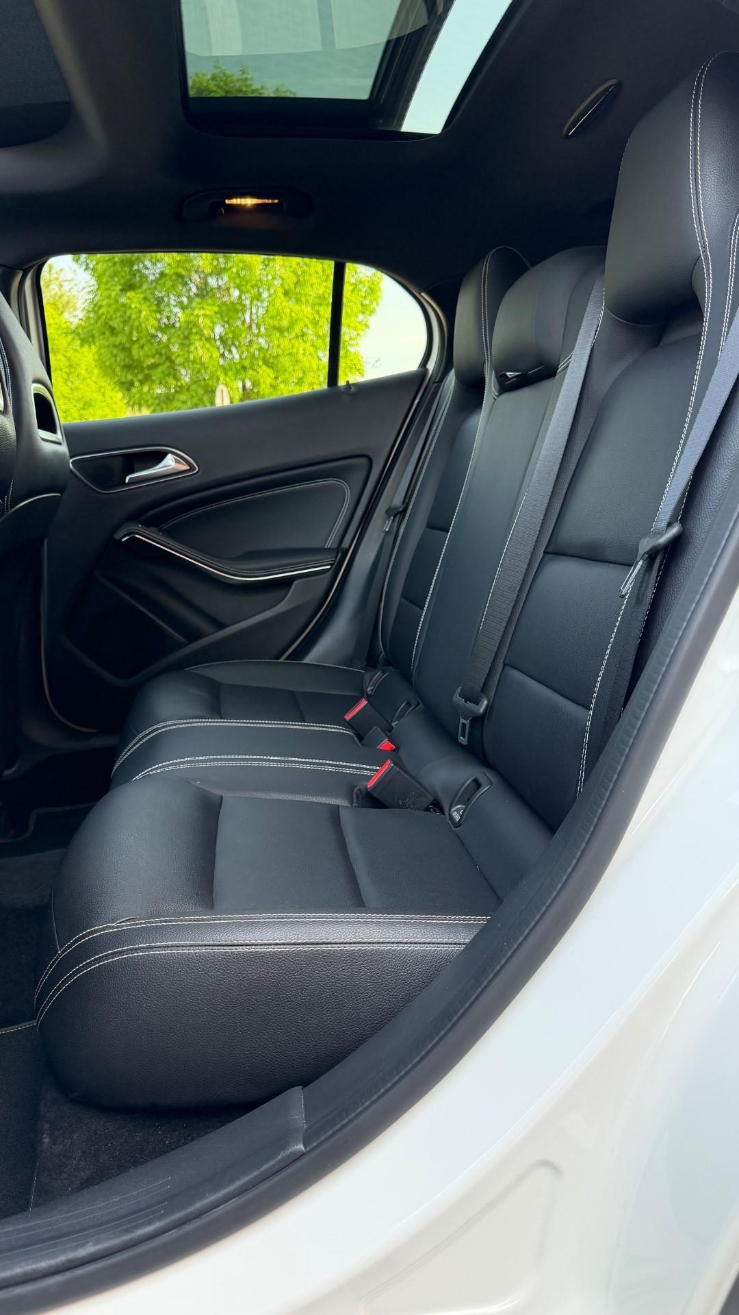 Mercedes-benz GLA 200 Premium night edition