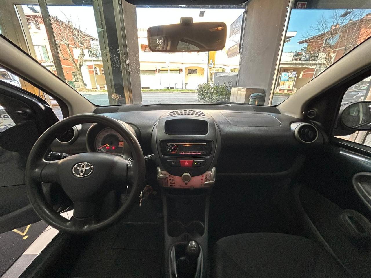 Toyota Aygo 1.0 12V VVT-i 5 porte Sol