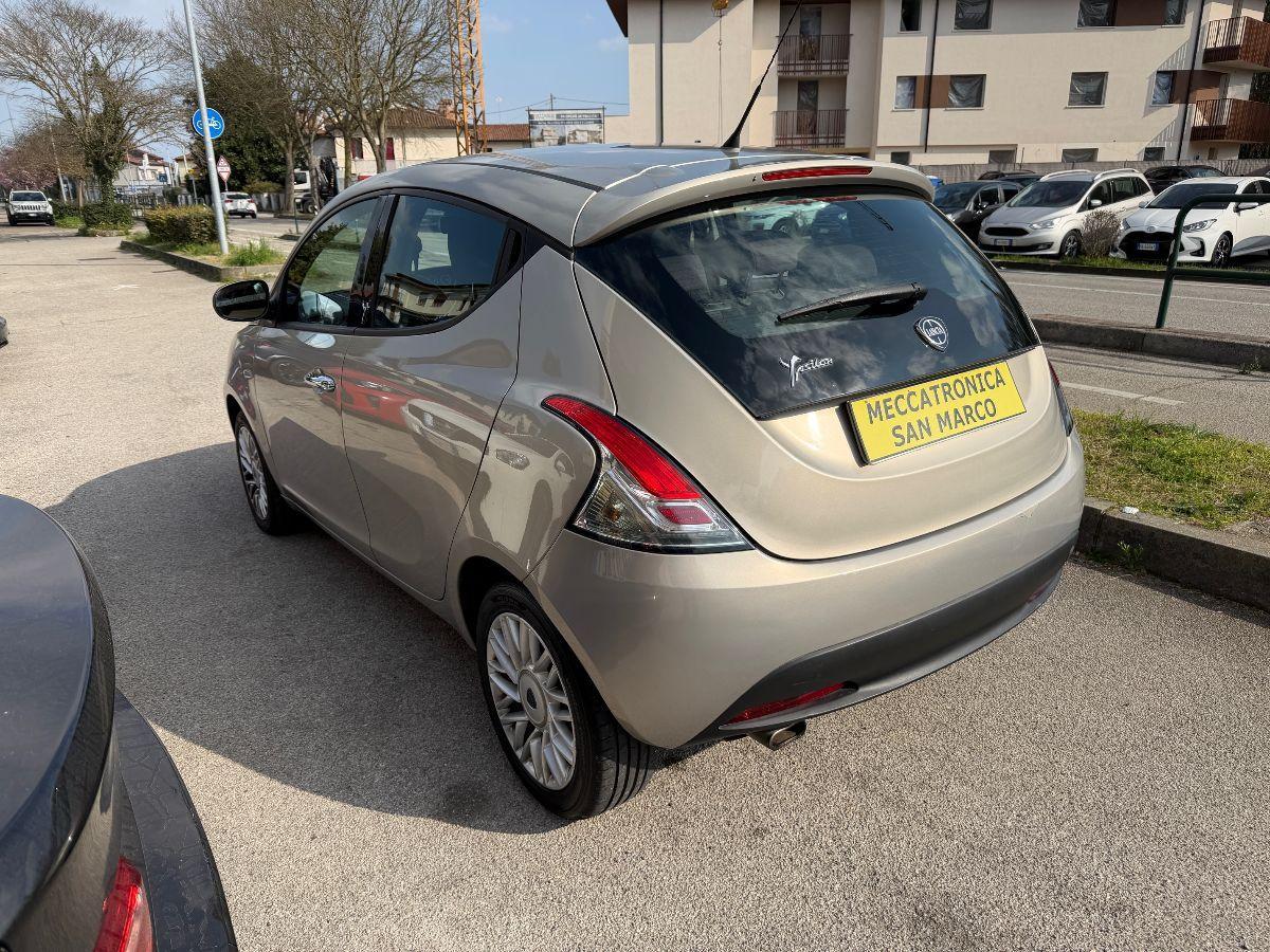 LANCIA - Ypsilon - 1.2 69 CV 5 porte Platinum