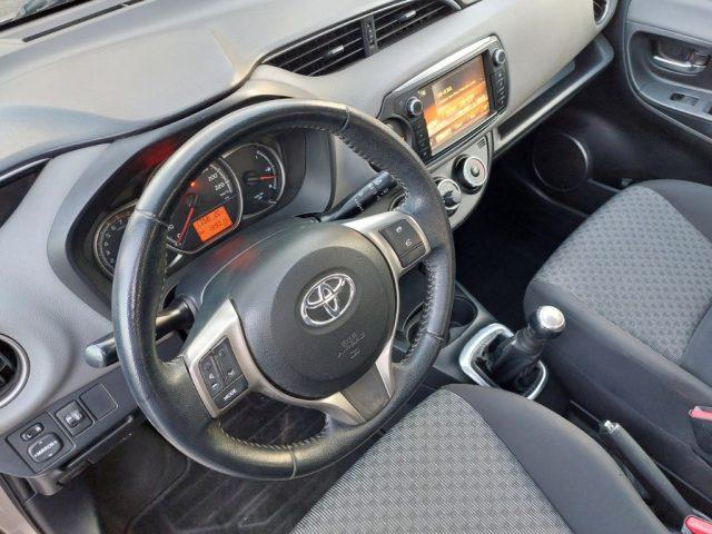 TOYOTA Yaris 1.0 5 porte Active EURO 6 Neopatentati